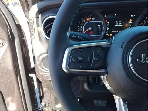 New 2026 Jeep Wrangler Unlimited Sahara AWD/4WD image 19