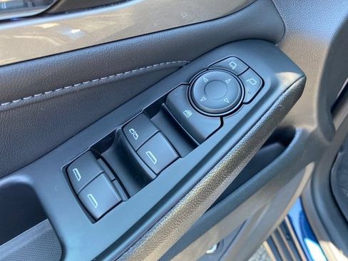 Certified 2023 Chevrolet Traverse LT FWD image 17