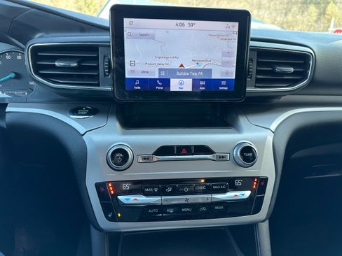 Certified 2021 Ford Explorer XLT w/ Equipment Group 202A image 13
