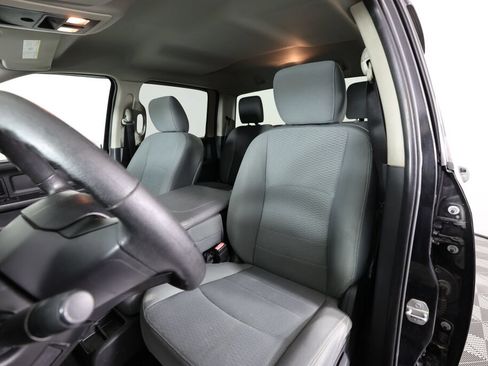 Used 2015 RAM 1500 Express AWD/4WD image 12