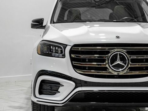 Used 2024 Mercedes-Benz GLS 580 4MATIC image 47