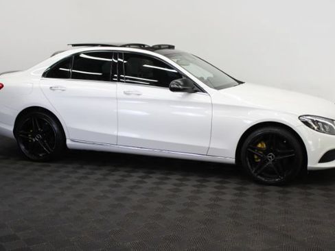 Used 2016 Mercedes-Benz C 300 4MATIC Sedan image 4