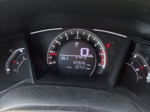 Used 2018 Honda Civic LX image 7