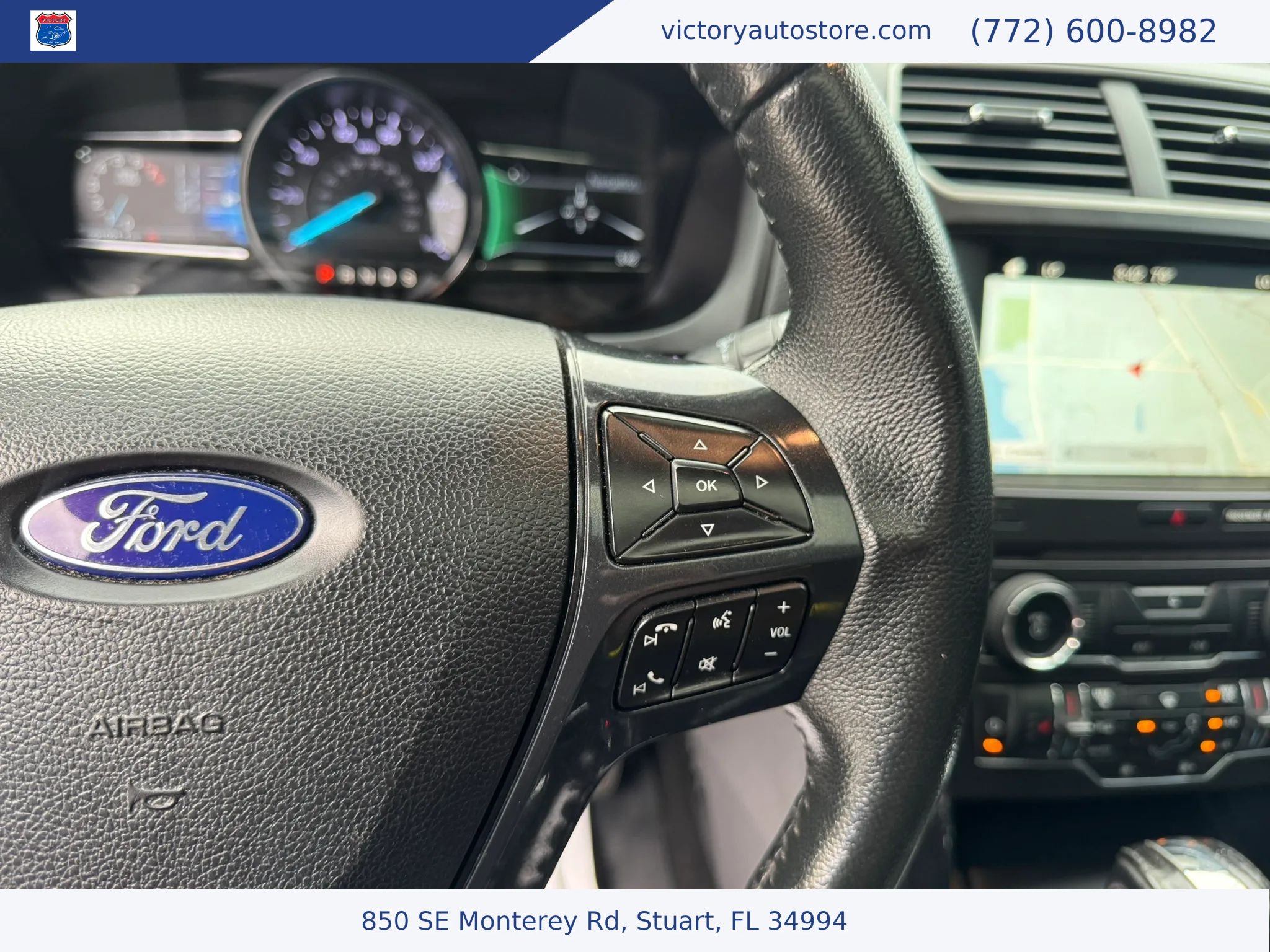 Used 2018 Ford Explorer XLT w/ Equipment Group 202A AWD/4WD image 29