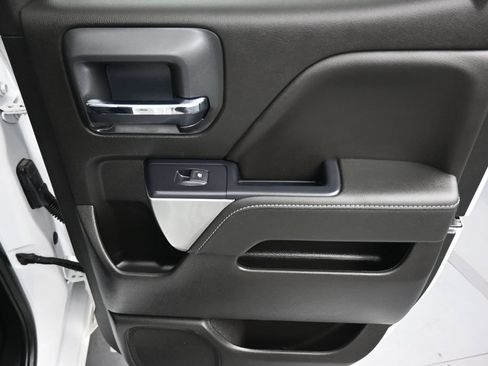 Used 2018 Chevrolet Silverado 1500 LT AWD/4WD image 35
