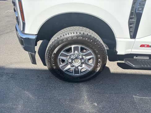 Used 2024 Ford F350 Lariat w/ Camper Package image 11