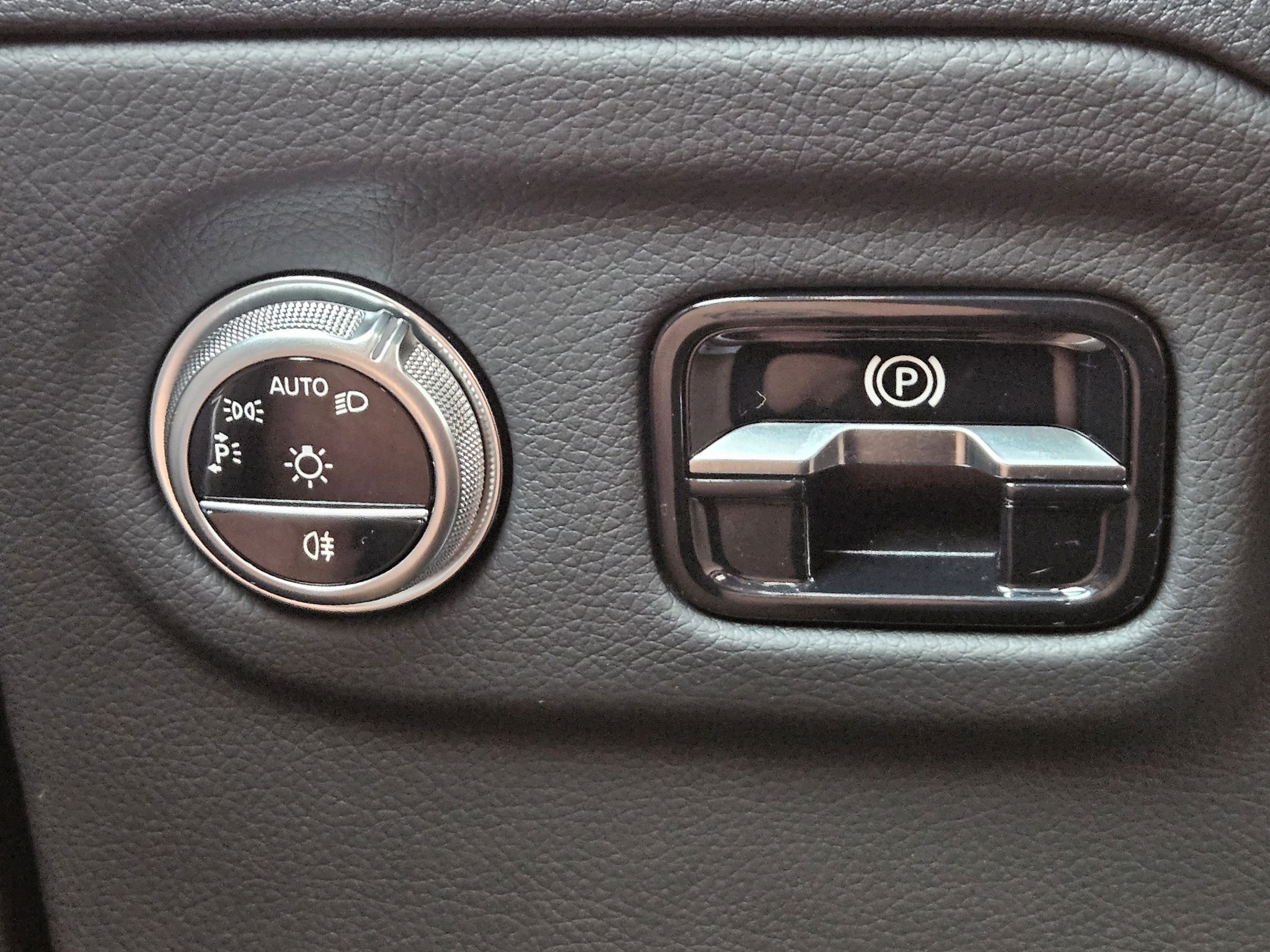 Certified 2023 Mercedes-Benz EQS 580 4MATIC SUV image 18
