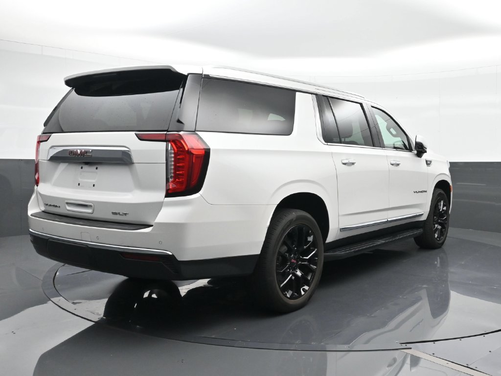 Used 2022 GMC Yukon XL SLT w/ SLT Premium Package RWD image 5