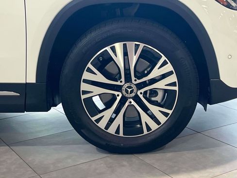 Used 2025 Mercedes-Benz GLA 250 4MATIC image 6