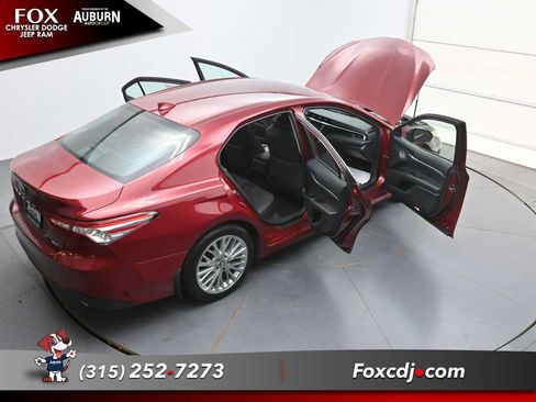 Used 2018 Toyota Camry XLE w/ Audio Package FWD image 41