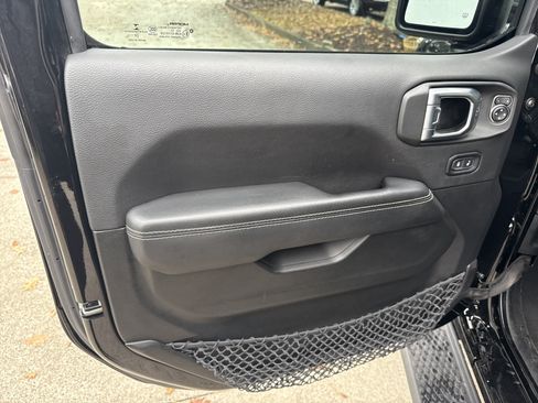 Used 2023 Jeep Wrangler Sahara image 10