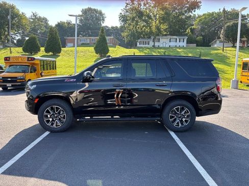 Certified 2022 Chevrolet Tahoe Z71 w/ Luxury Package AWD/4WD image 6