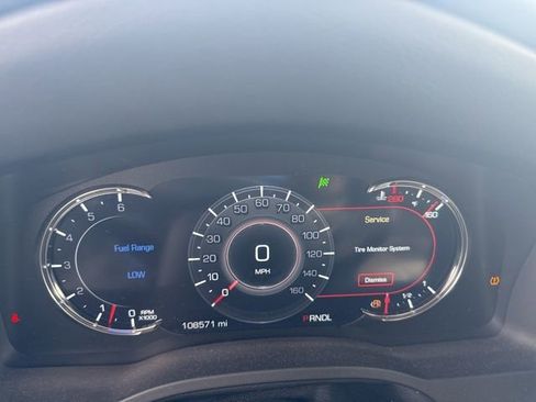 Used 2018 Cadillac Escalade Premium Luxury image 13