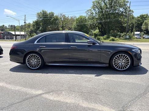 Certified 2022 Mercedes-Benz S 500 4MATIC image 6