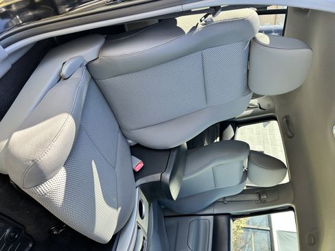 Used 2015 Toyota Tacoma 4x4 Double Cab w/ TRD Sport Package image 23