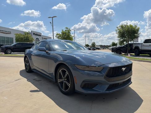 Used 2025 Ford Mustang Premium RWD image 7