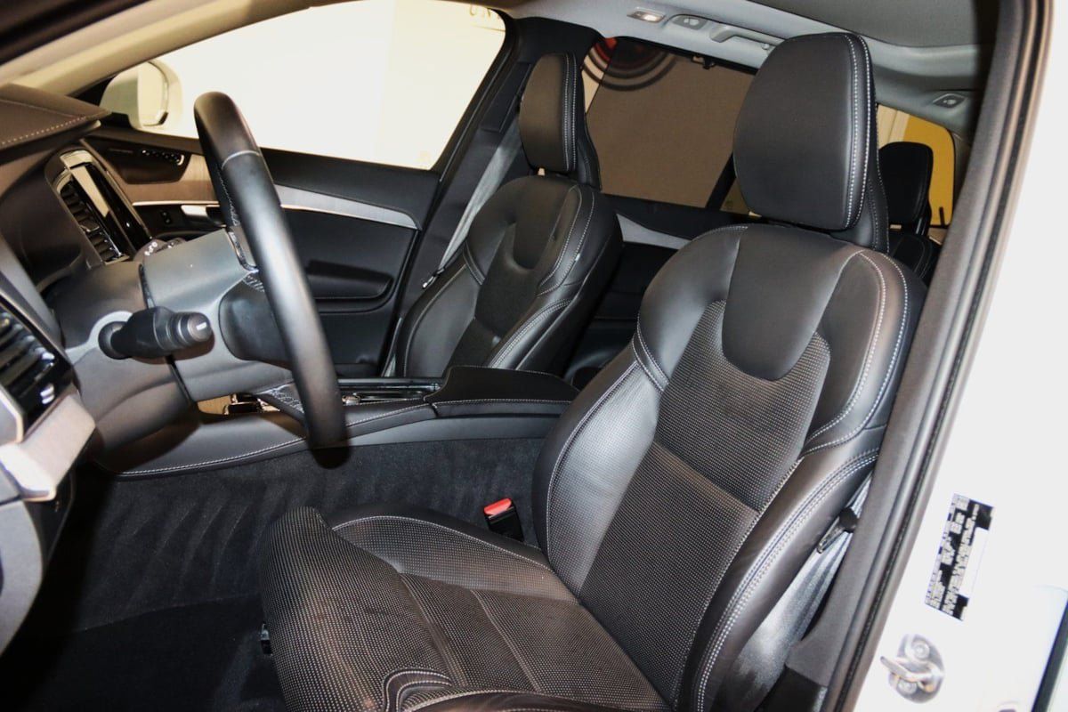 Used 2023 Volvo XC90 B6 Ultimate AWD/4WD image 34