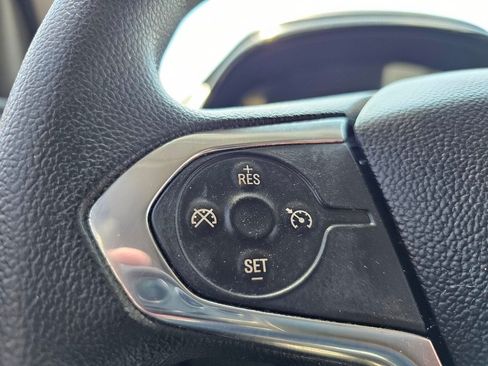 Used 2019 Chevrolet Traverse LS FWD image 9