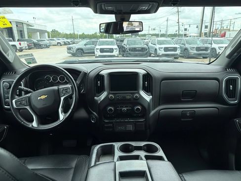 Used 2022 Chevrolet Silverado 2500 LT w/ Convenience Package AWD/4WD image 9
