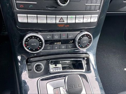 Used 2020 Mercedes-Benz SLC 300 SLC 300 image 23
