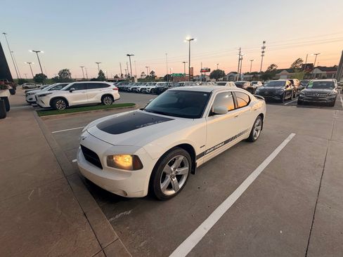 Used 2009 Dodge Charger R/T RWD image 1