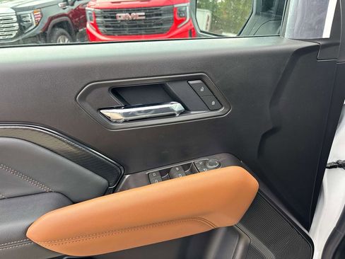 New 2026 GMC Canyon AT4 image 6