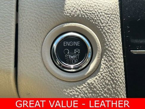 Used 2018 Ford Taurus SEL w/ Equipment Group 201A image 26