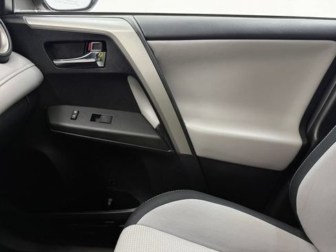 Used 2018 Toyota RAV4 XLE w/ Plus Extra Value Package FWD image 24