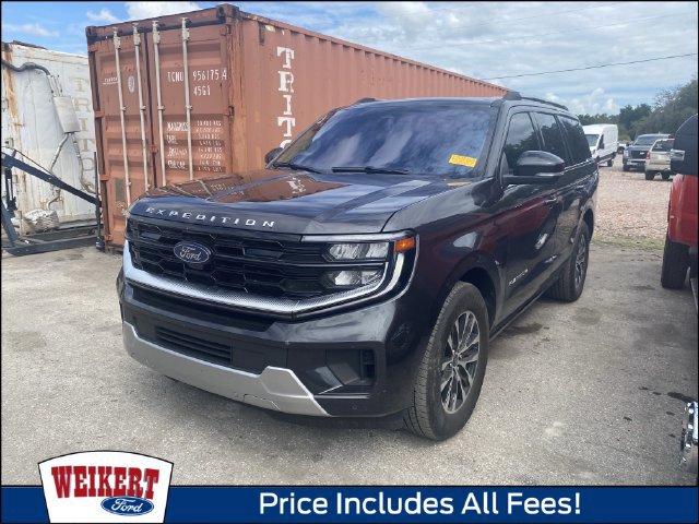 Used 2025 Ford Expedition Platinum AWD/4WD image 1