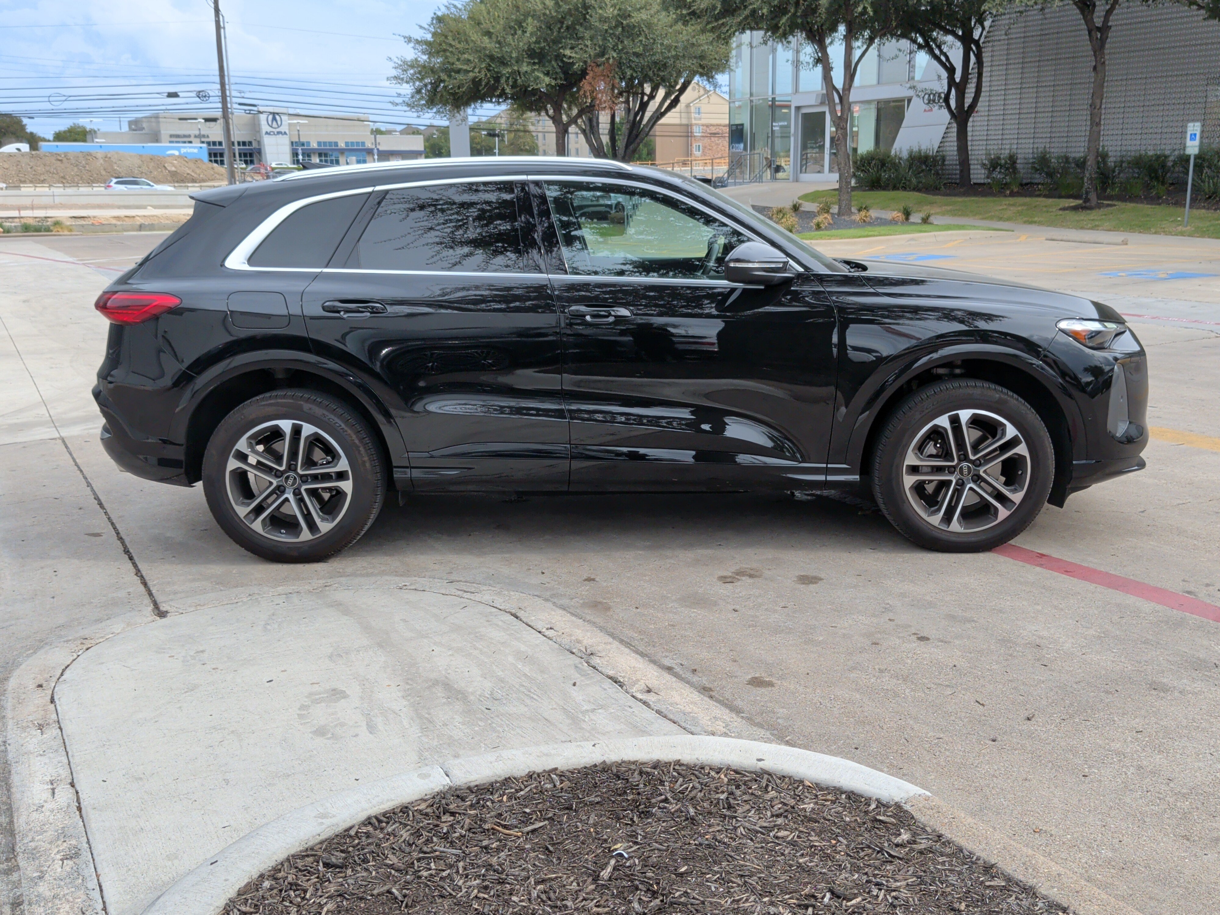 Used 2025 Audi Q5 Premium w/ Convenience Package AWD/4WD image 10