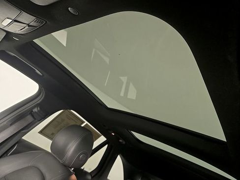 Used 2020 Mercedes-Benz GLC 300 image 15