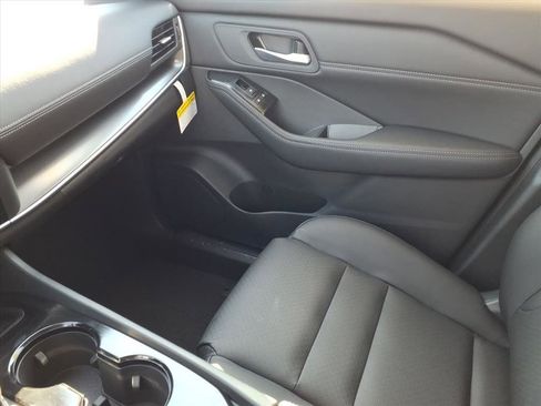 New 2026 Nissan Rogue SV w/ SV Premium Package image 23