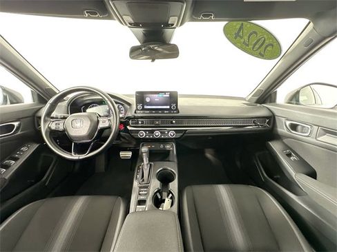 Used 2024 Honda Civic Sport image 3