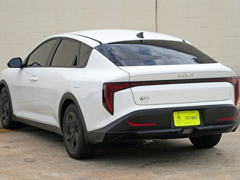 Used 2025 Kia K4 FWD image 44