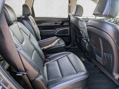 Used 2025 Kia Telluride S AWD/4WD image 28