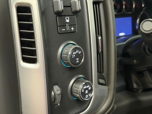 Used 2017 GMC Sierra 1500 SLE image 26