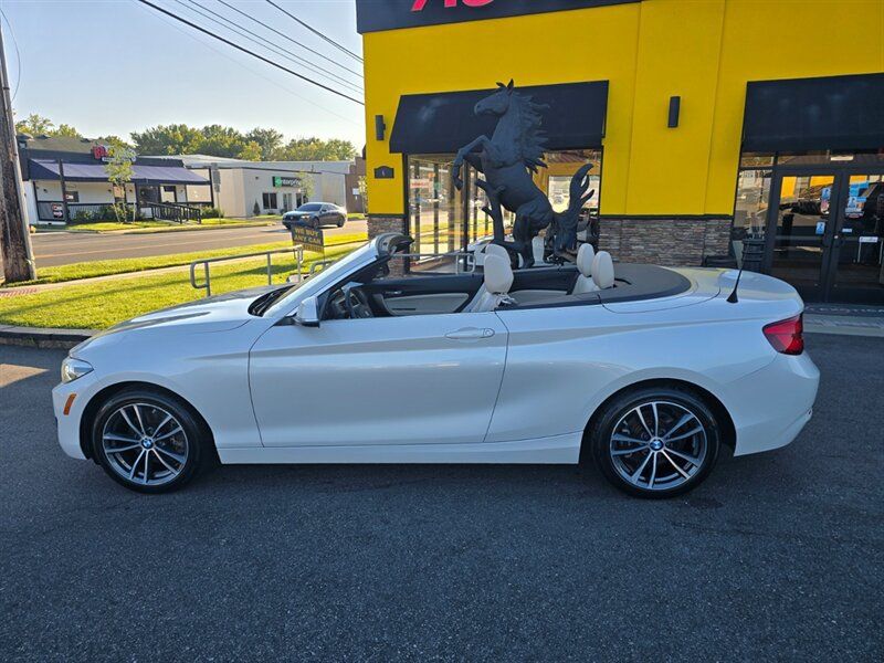 Used 2018 BMW 230i Convertible RWD image 19