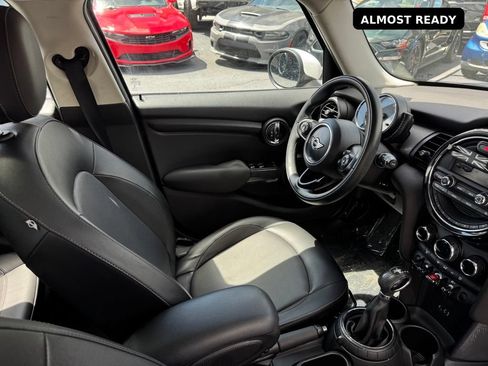 Used 2015 MINI Cooper 4-Door Hardtop FWD image 32