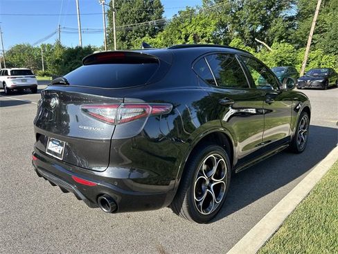 Used 2024 Alfa Romeo Stelvio Veloce image 8