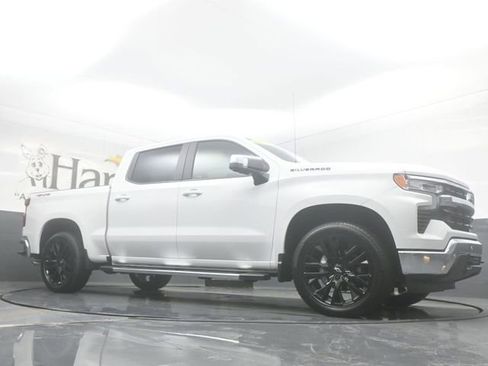 Used 2025 Chevrolet Silverado 1500 LT w/ Safety Package AWD/4WD image 2