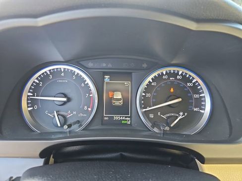 Used 2018 Toyota Highlander Limited FWD image 19