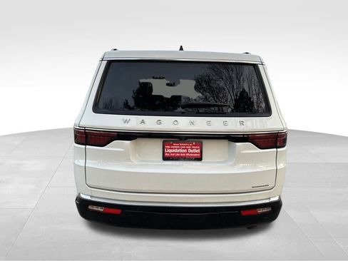 Used 2024 Jeep Wagoneer Series III image 4