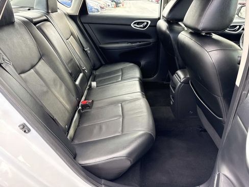 Used 2019 Nissan Sentra SL w/ Exterior Package image 26