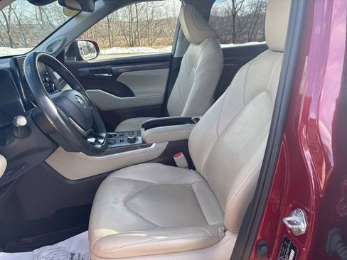 Used 2020 Toyota Highlander Limited image 49