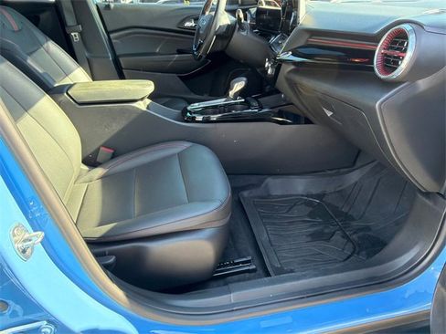 Used 2024 Chevrolet Trax RS w/ Sunroof Package image 13