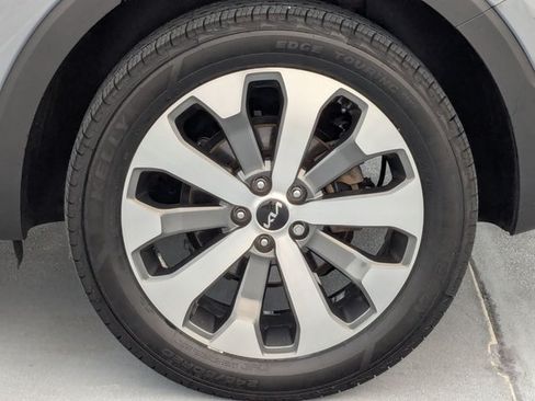 Used 2022 Kia Telluride S FWD image 26