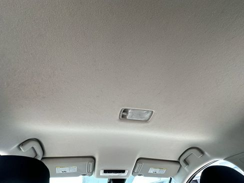 Used 2020 Nissan Versa SV image 30