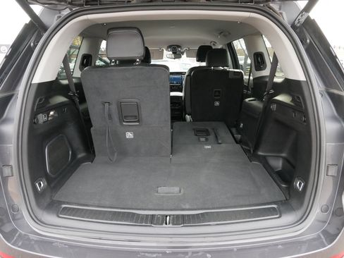 Used 2023 Jeep Grand Cherokee L Limited w/ Black Appearance Package image 18