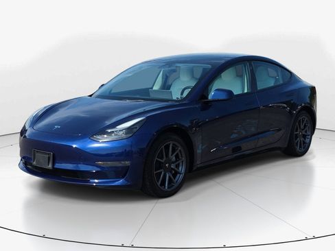Used 2022 Tesla Model 3 Long Range AWD/4WD image 8
