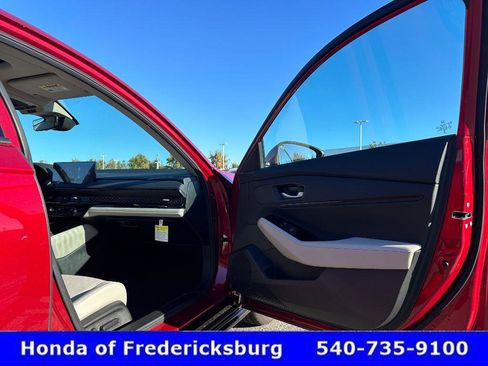 Certified 2025 Honda Accord Touring image 31